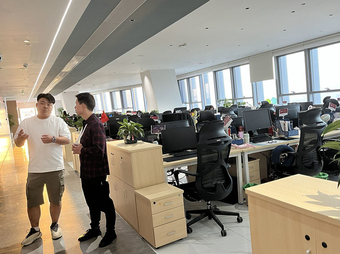Beijing Blue Whale Jiapin Technology Co., Ltd ligne de production en usine
