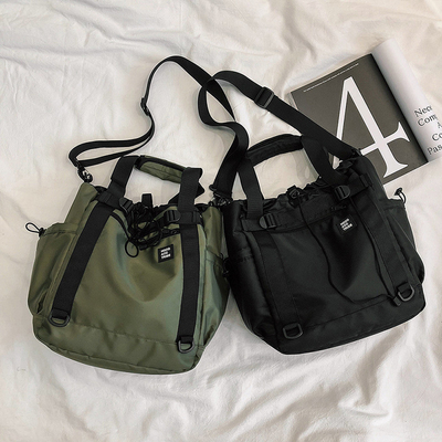Sac de voyage à écran de soie imprimé sur une épaule pour le design à la mode et l'anniversaire des employés
