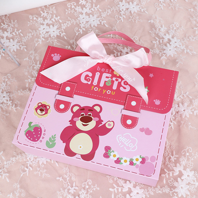 Cartoon Ours à la Fraise Bébé Souvenir en main pour enfants personnalisé avec votre logo