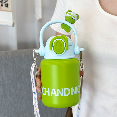 Cadeau d'employé Coupe portable en acier inoxydable avec dessin animé de poupée mignonne et matériau
