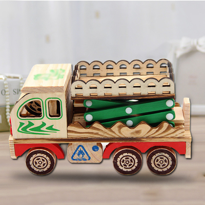 Modèle de voiture à nageoires en bois, idéal pour la décoration de la maison et l'occasion de Thanksgiving.