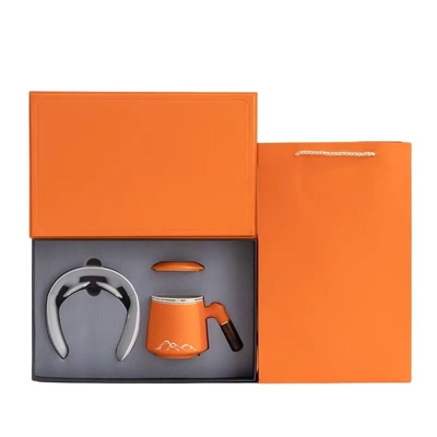 Il est indispensable d'avoir une tasse en céramique créative.