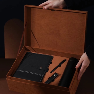 Hôtel et Resort Souvenir Set Entreprise en cuir stylo à main Calendrier de tasse d'eau pour collectionneurs