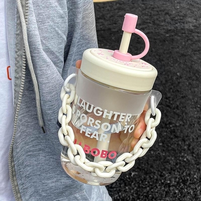 Offre d'employé d'agence de voyages Design de tasse d'eau haute esthétique avec paille et logo du client