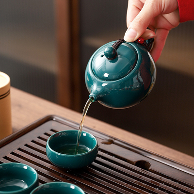 Élégante boîte de thé chinoise Celadon Shih Tzu Pot avec 4 tasses et brûleur d'encens en bois de santal