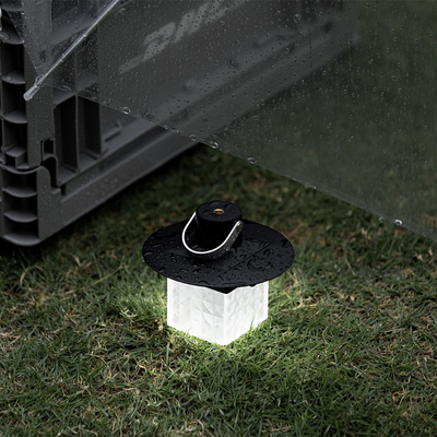 Lanterne de camping rétro avec lumière chaude et graphiques d'impression UV