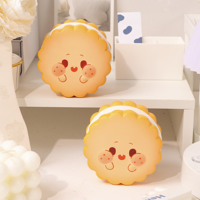 Réduction du stress créatif Homme-cookie doux Jouet-rebondage lent Crème-noigget gâteau pour les employés