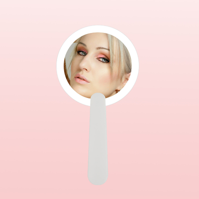 Un magnifique miroir de maquillage LED portable pliable avec impression UV