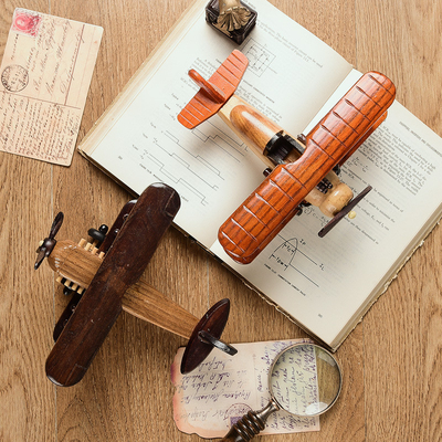 Impression à écran de soie Modèle d'avion en bois vintage pour la décoration de bureau à domicile créative