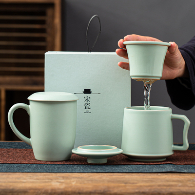 Élégante tasse à thé en céramique pour le bureau, préparation de thé et filtration de l'eau, cadeau parfait pour les affaires.