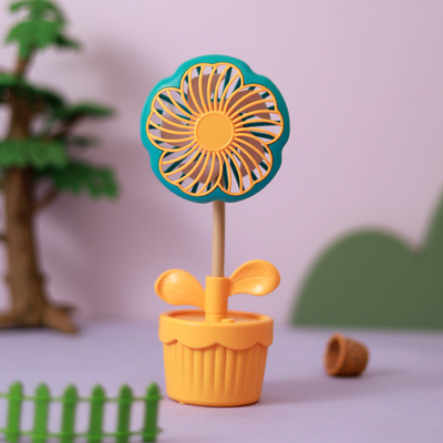Produits de bureau Ventilateur de plante en pot rechargeable en design de fleurs de dessins animés mignons pour l'été