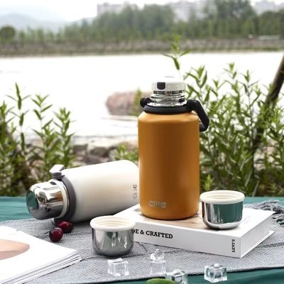 1 Graphique couleur Impression de petite tasse de thermos Chubby Dun King Kong pour l'occasion de Pâques