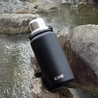 1 Graphique couleur Impression de petite tasse de thermos Chubby Dun King Kong pour l'occasion de Pâques