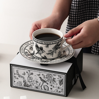 Xiao Xiangfeng Coupe de café noir et blanc et assiette parfaite pour les sports et les jeux