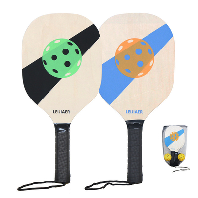 2 raquettes en bois et 2 boules en bois essentielles pour promouvoir votre bureau