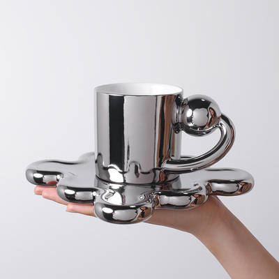 Apportez une touche de créativité à votre collection de tasses avec cet ensemble de tasses