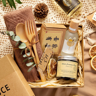 Boîte à cadeaux à gestes à la main de style forestier Nouveauté cadeaux pour demoiselles d'honneur et le marié