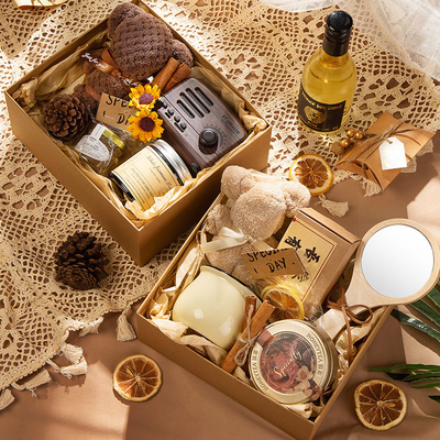 Boîte à cadeaux à gestes à la main de style forestier Nouveauté cadeaux pour demoiselles d'honneur et le marié