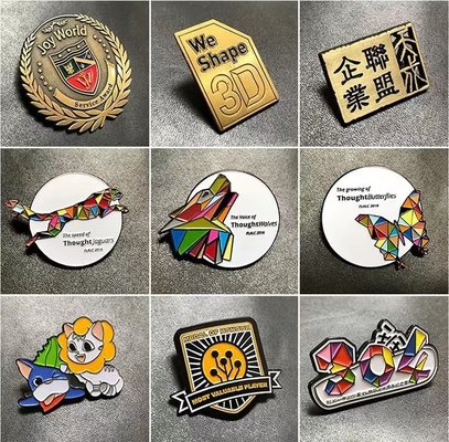 Emblème d'épingle en lapel métallique d'animation personnalisé avec collection d'émail doux et dur