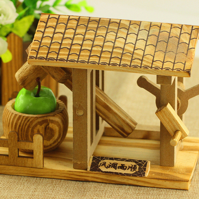 Ornements d'artisanat de bureau Modèle de marteau à eau en bois pour l'industrie agricole
