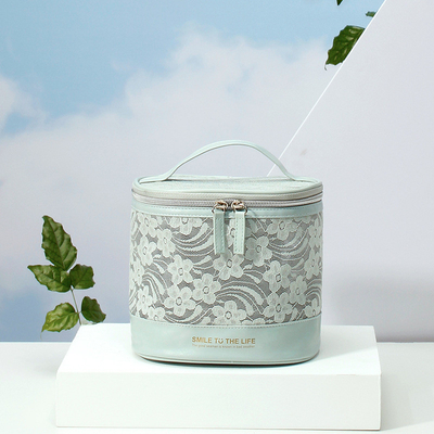 Ensemble de cadeaux de présentation élégant Sac de toilettes de grande capacité avec cylindre de fleurs caché