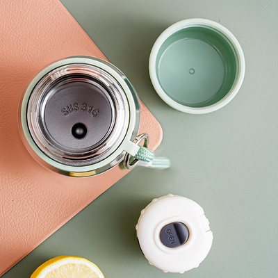 La tasse thermos 316 en acier inoxydable avec couleur personnalisée