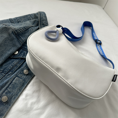 Un sac de grande capacité à la mode, idéal pour les mariages et les événements spéciaux comme la déesse Da.