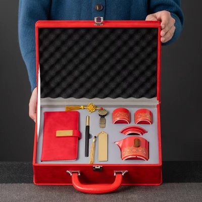 La boîte à cadeaux en cuir en céramique pour la fête des fous