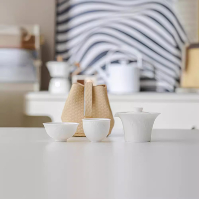 Ensemble de thé en feuille de banane en porcelaine blanche personnalisable, parfait pour le jour des fous d'avril