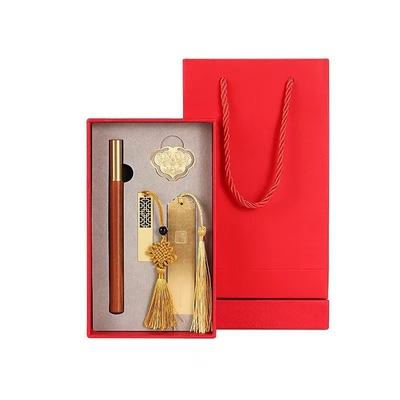 Relations avec les anciens élèves et réunions de classe Boîte cadeau culturelle classique avec stylo en bois