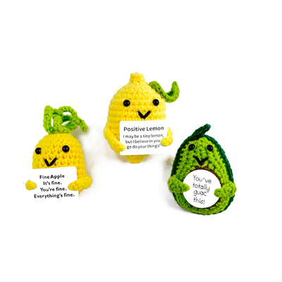 Des pendentifs de poupée de pomme de terre faits à la main cadeau de jouet tricoté avec énergie positive Taille personnalisée