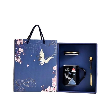 Un ensemble de tasses-cadeaux créatives avec le logo du client pour des promotions personnalisées