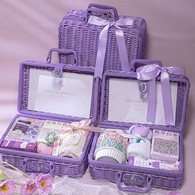 Panier de pique-nique violet avancé idéal pour les activités et les cadeaux d'anniversaire des femmes