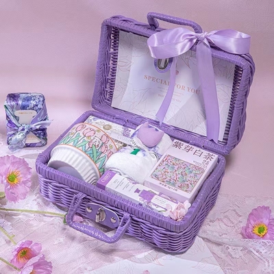 Panier de pique-nique violet avancé idéal pour les activités et les cadeaux d'anniversaire des femmes