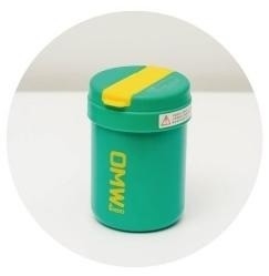 Un ensemble de cadeaux de sport en plastique personnalisé pour une tasse de café, un bloc-notes électrique, un ventilateur et un support pour téléphone portable
