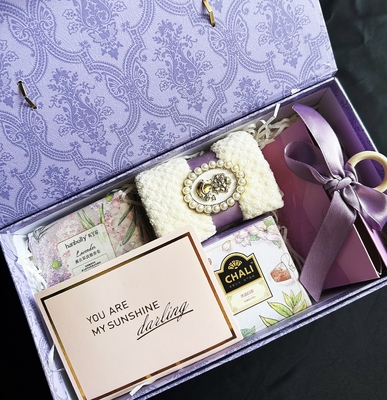Un ensemble de cadeaux de mariage écologique pour les amateurs d'automobile
