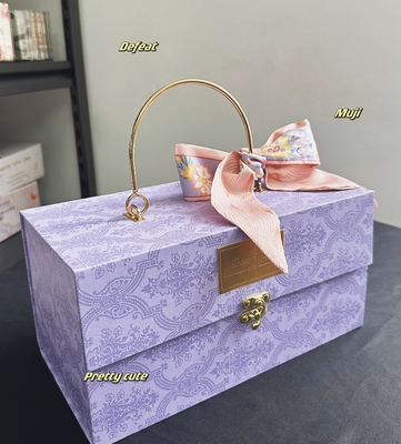 Un ensemble de cadeaux de mariage écologique pour les amateurs d'automobile