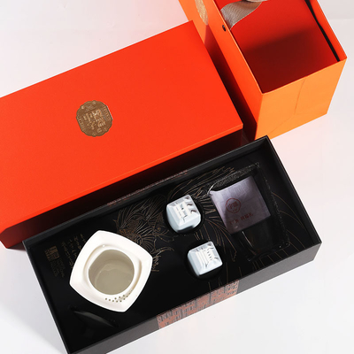 Un ensemble de tasses chinoises de type mobile uniques, fabriquées à la main, avec une tasse Wangzi, une tasse Shunzi, une tasse ronde, un pot carré.