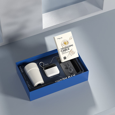 Des tasses de café portatifs, une batterie de charge rapide, 10000mAh, un à trois câbles de données, parfait pour les affaires.
