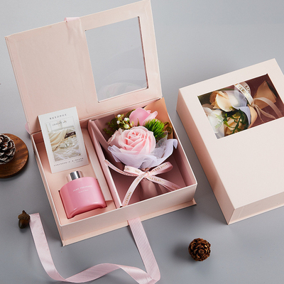 8 mars Fête cadeau à main Aromathérapie Bouquet Boîte cadeau avec impression en couleur