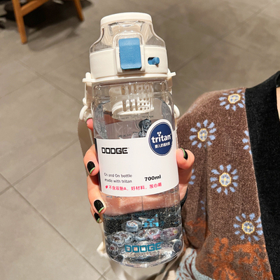 Bouteille d'eau Dodge Summer Tritan Grande capacité 700/900ml pour les organisations à but non lucratif
