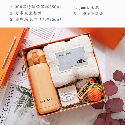 Couleur orange personnalisée cadeau d'entrée de mode avec une tasse chaude carnet de notes Bonne chance pendentif
