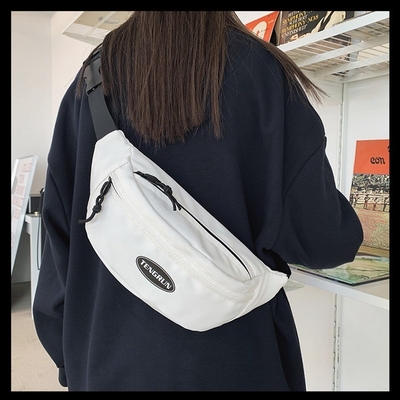 Un sac à poitrine à une épaule simple et polyvalent Idéal pour l'impression sur sérigraphie