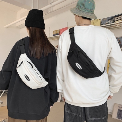 Un sac à poitrine à une épaule simple et polyvalent Idéal pour l'impression sur sérigraphie