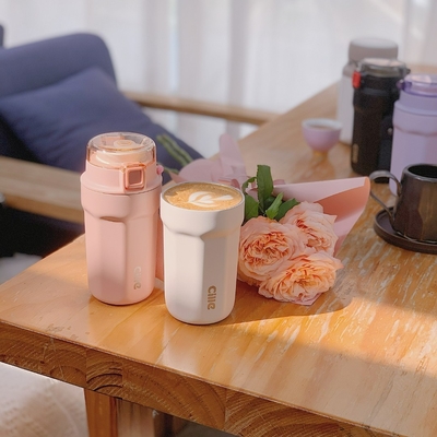 Coupe de célébrité portable Internet de grande capacité avec 1 graphique couleur 400ml Coupe d'eau