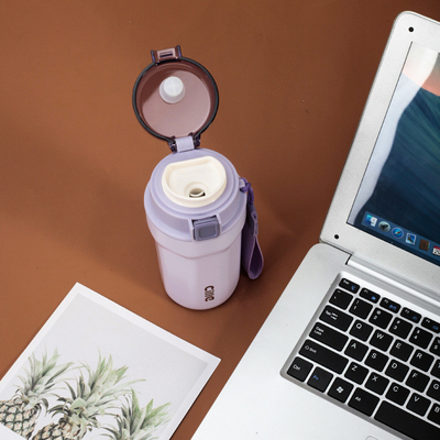 Coupe de célébrité portable Internet de grande capacité avec 1 graphique couleur 400ml Coupe d'eau