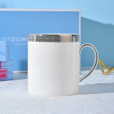 Surprenez vos clients avec cette tasse en dentelle de platine et une boîte-cadeau en pot de thé portable