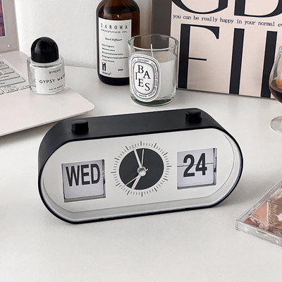 Horloge de réveil de bureau à bouton manuel avec calendrier créatif