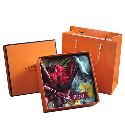 Ensemble de souvenirs de foulards de soie de collection cadeau idéal pour la fête de la femme de l'agence de voyages