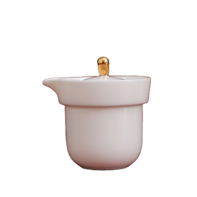 Un ensemble de thé de voyage portable exclusif pour la fête des pères avec un design culturel et créatif unique